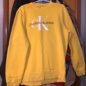 Calvin Klein Sweatshirt 💛